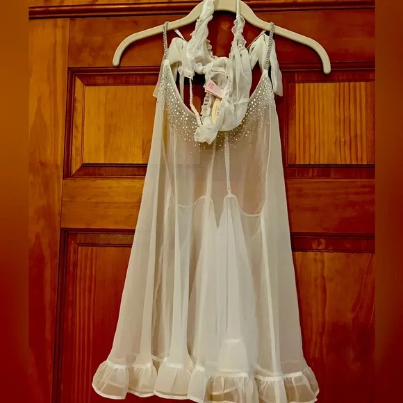 Victoria's Secret Intimates & Sleepwear | Brand New!Victoria Secret Bridal Nightie | Color: White | Size: M